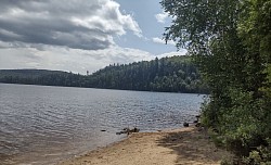 Lac Larose Terre sauvage et majestueuse. Destination Camping Sauvage Coup de cœur de l'équipe!